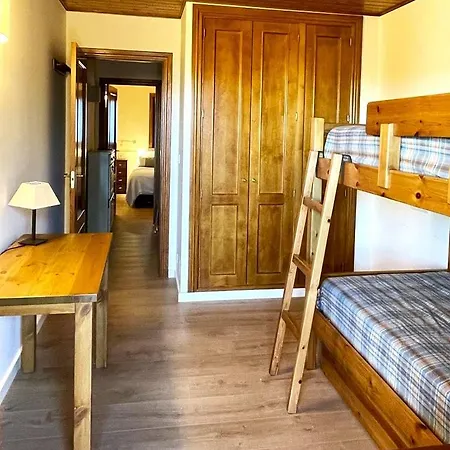 Bonita Planta Baja Con Vistas Panorámicas Y Piscina Apartamento Enveitg