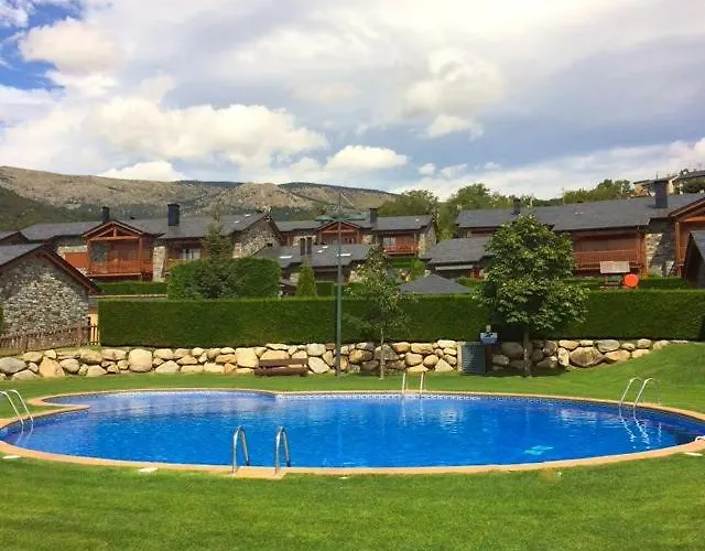 Bonita Planta Baja Con Vistas Panoramicas Y Piscina *